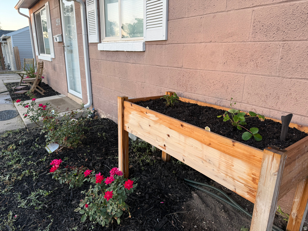 289 S 320 W Tooele, UT 84074