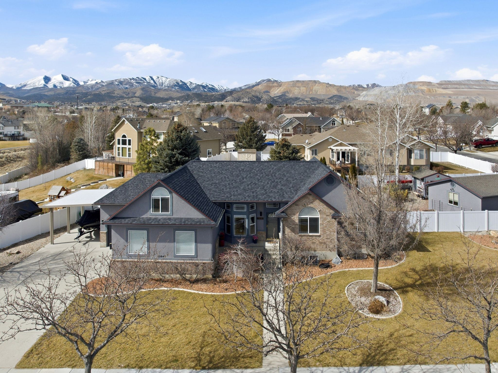13842 S FRIENDSHIP DR Herriman, UT 84096