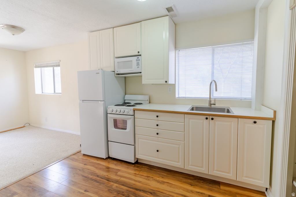 3132 E NORDIC DR Cottonwood Heights, UT 84093