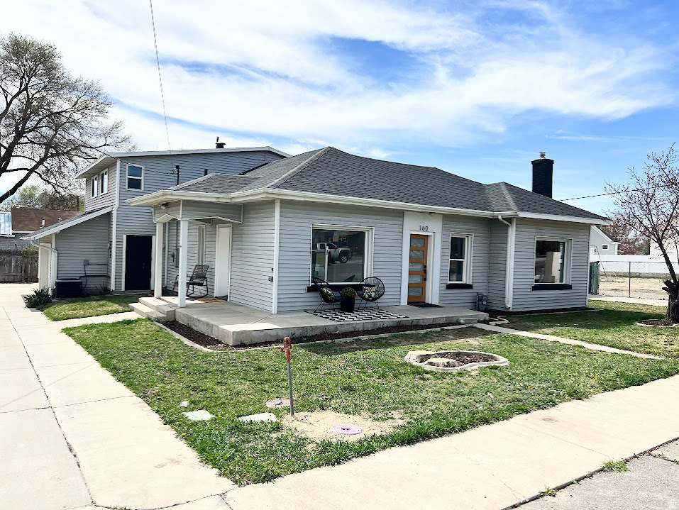 160 E 400 N Lehi, UT 84043