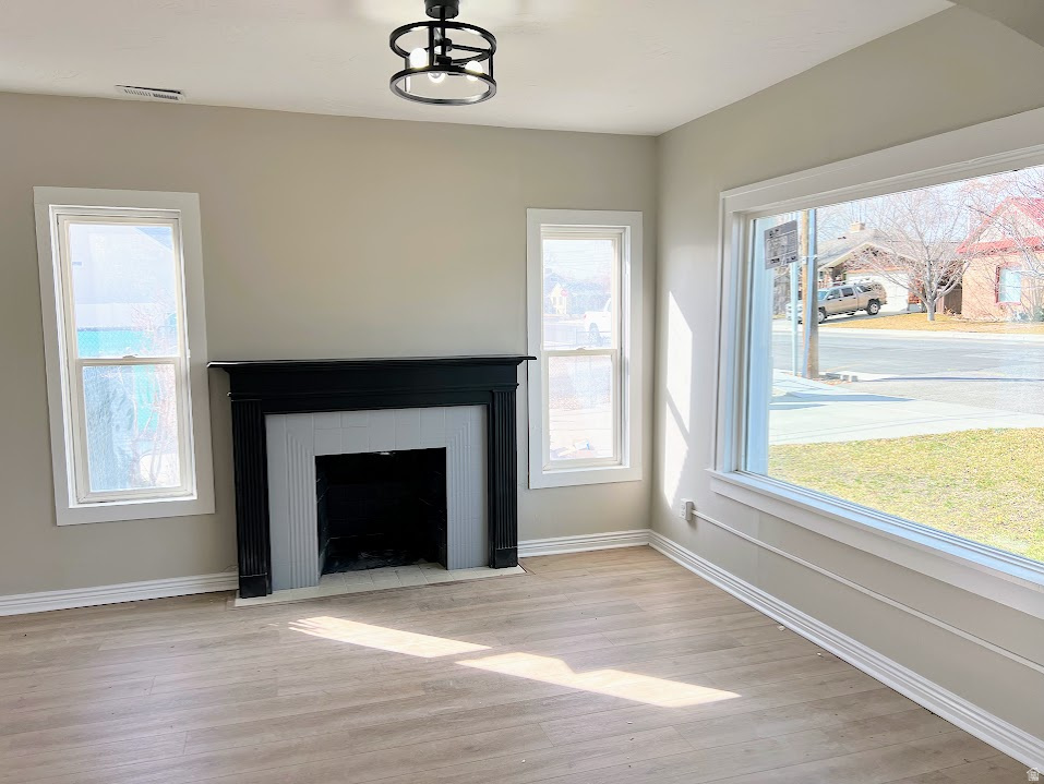 160 E 400 N Lehi, UT 84043