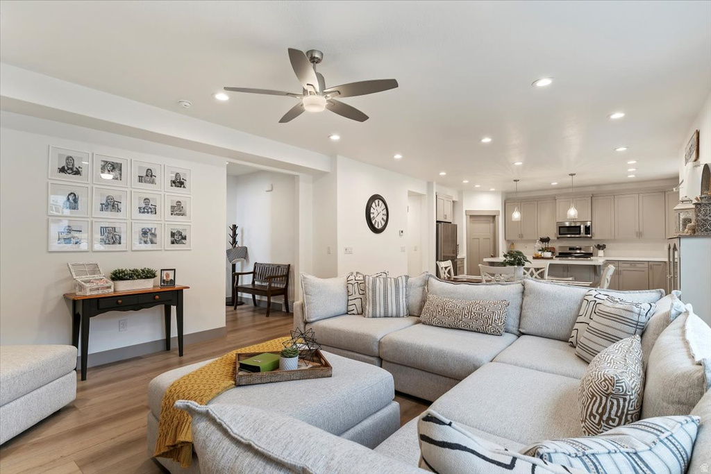 365 S MOUNTAIN RD Fruit Heights, UT 84037