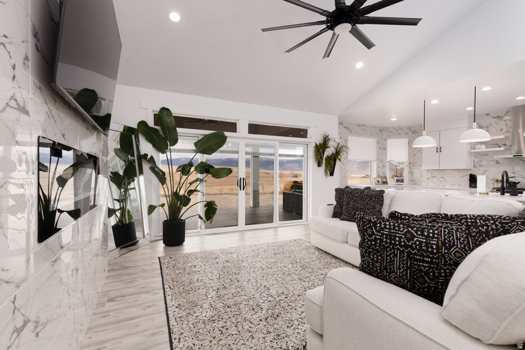 904 S 570 W Monroe, UT 84754