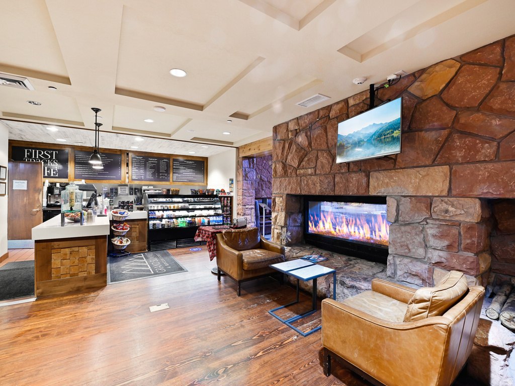 3855 GRAND SUMMIT DR #106 Q1 Park City, UT 84098