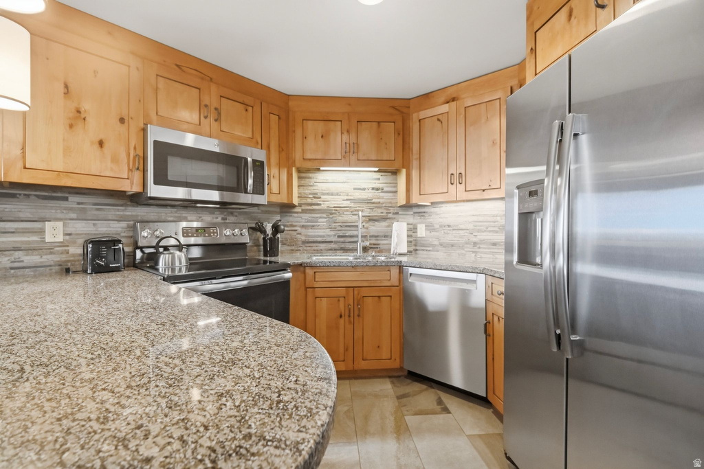 3855 GRAND SUMMIT DR #106 Q1 Park City, UT 84098