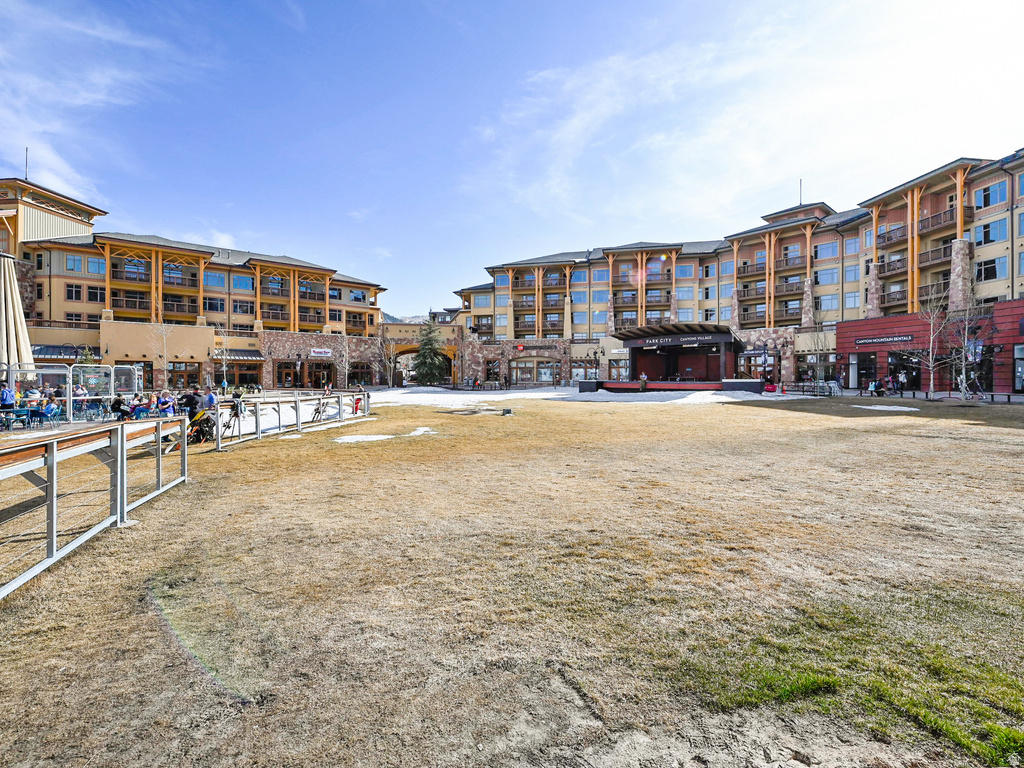3855 GRAND SUMMIT DR #106 Q1 Park City, UT 84098