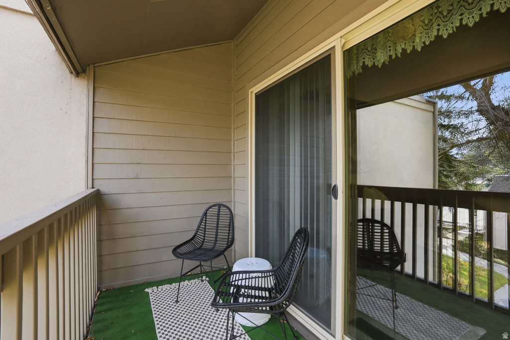 5647 S PARK PLACEWEST Holladay, UT 84121