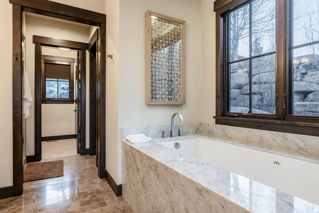 2902 QUICK DRAW Park City, UT 84098