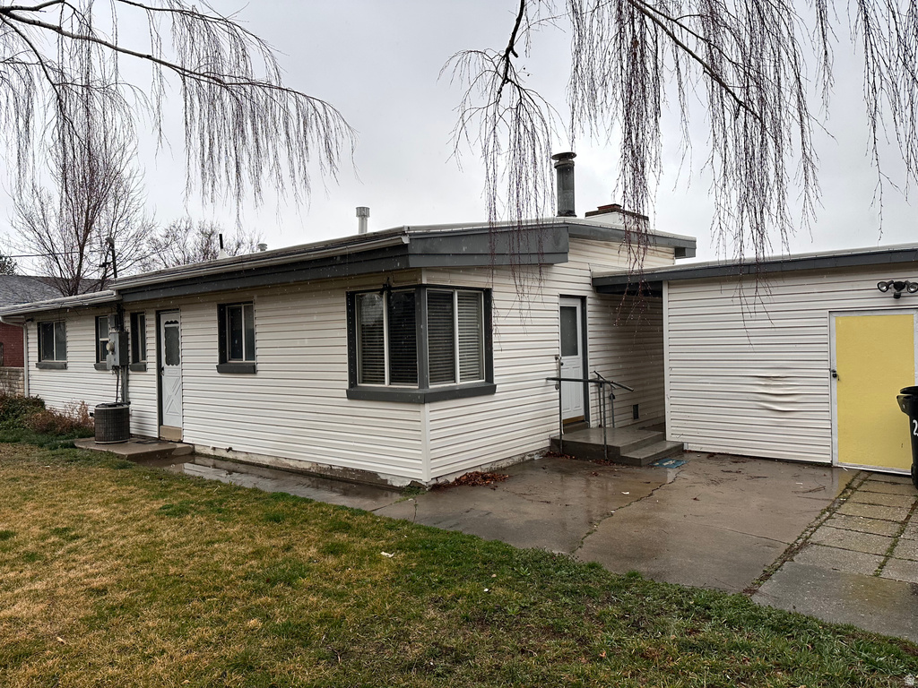 2183 S PENMAN LN Bountiful, UT 84010