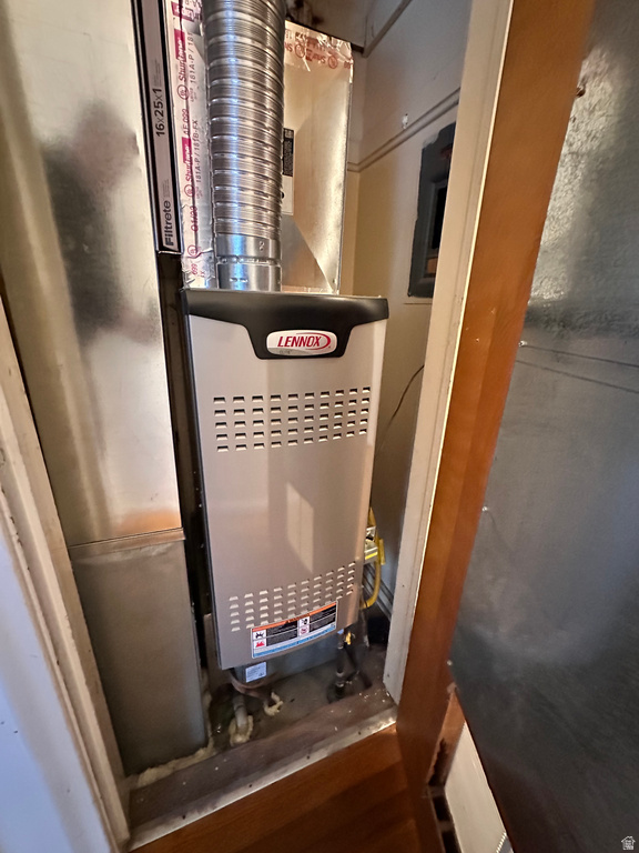 2183 S PENMAN LN Bountiful, UT 84010