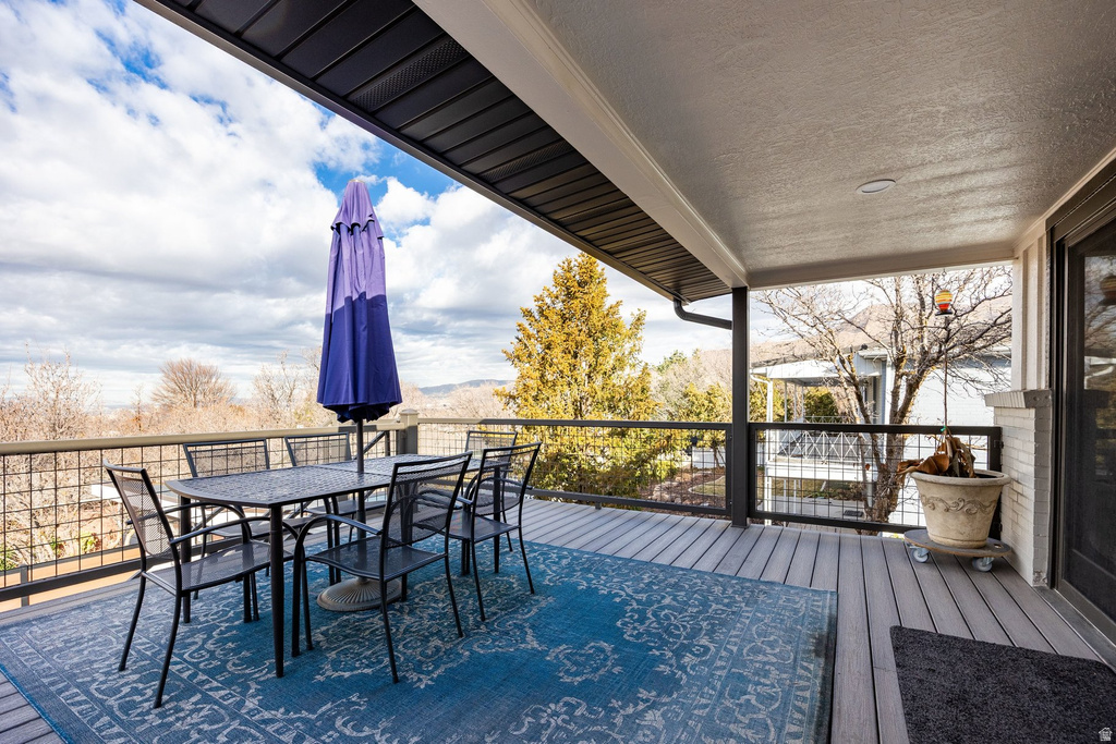 1118 S OAK HILLS WAY Salt Lake City, UT 84108