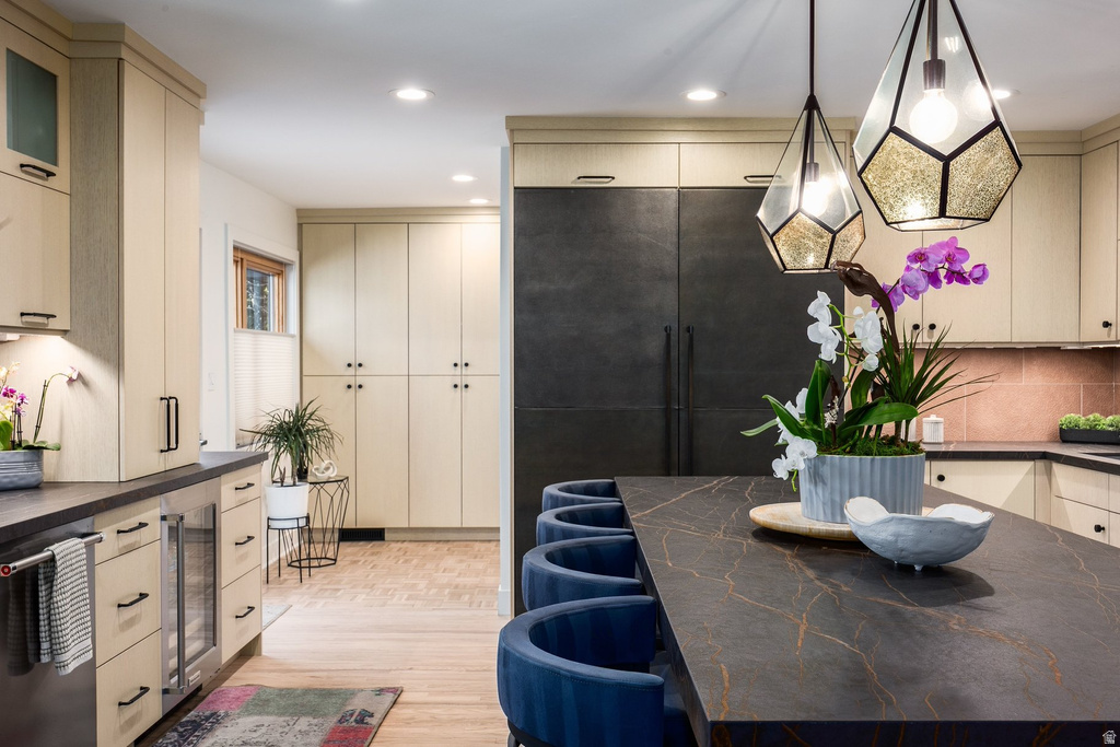 1118 S OAK HILLS WAY Salt Lake City, UT 84108