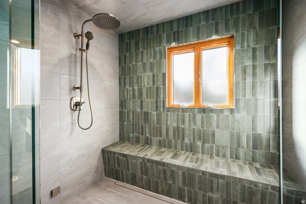 1118 S OAK HILLS WAY Salt Lake City, UT 84108