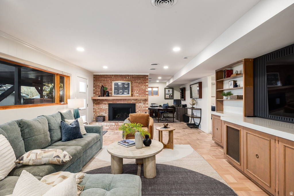 1118 S OAK HILLS WAY Salt Lake City, UT 84108