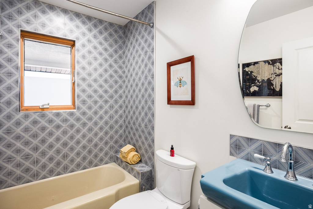 1118 S OAK HILLS WAY Salt Lake City, UT 84108