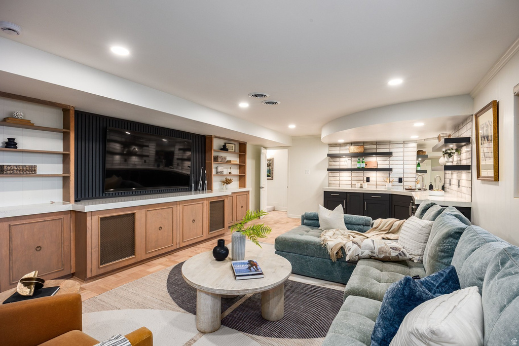 1118 S OAK HILLS WAY Salt Lake City, UT 84108