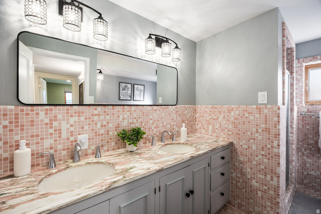 1118 S OAK HILLS WAY Salt Lake City, UT 84108