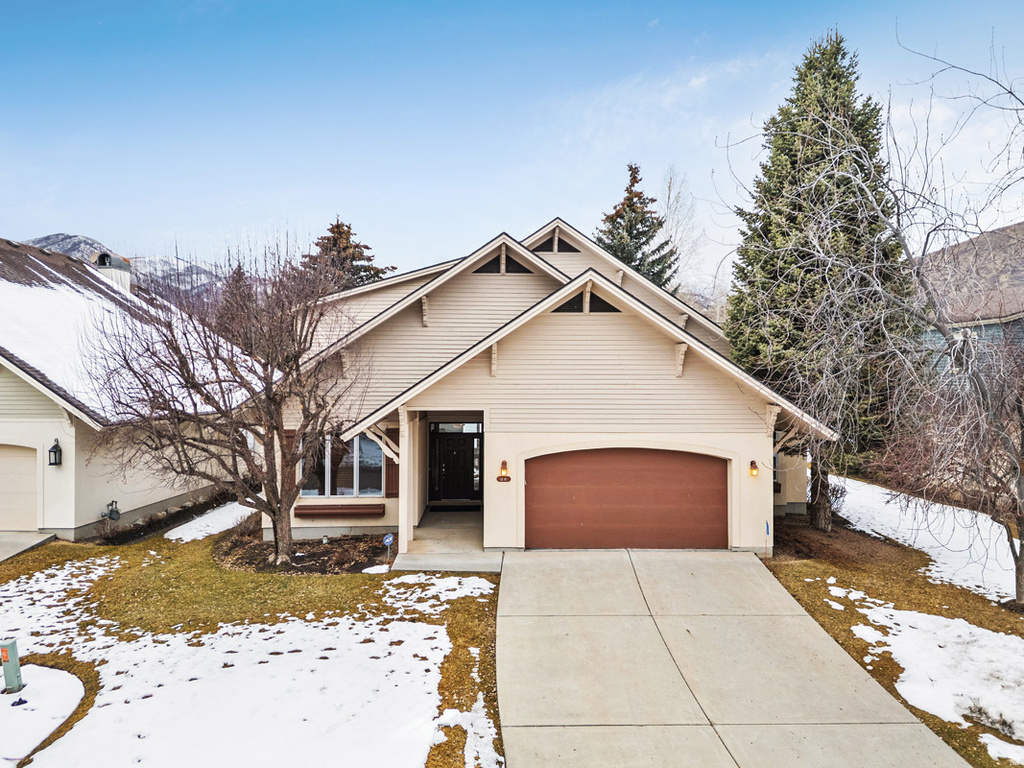 5 E VILLAGE CIR Midway, UT 84049