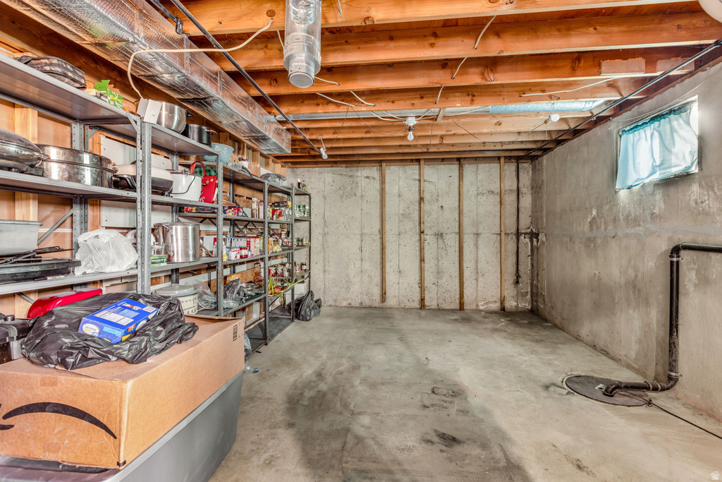 5785 S 6000 W Hooper, UT 84315