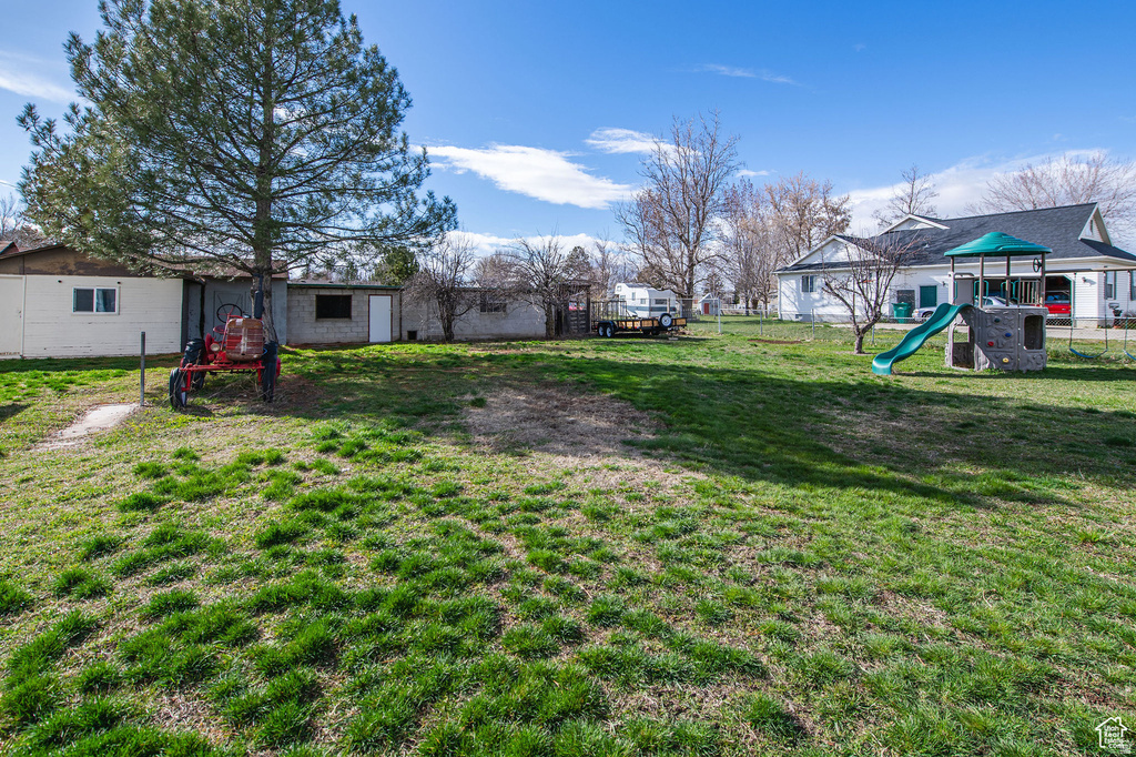 5785 S 6000 W Hooper, UT 84315