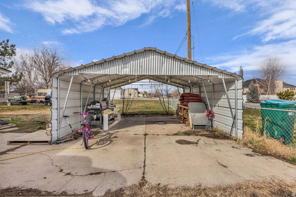 5785 S 6000 W Hooper, UT 84315