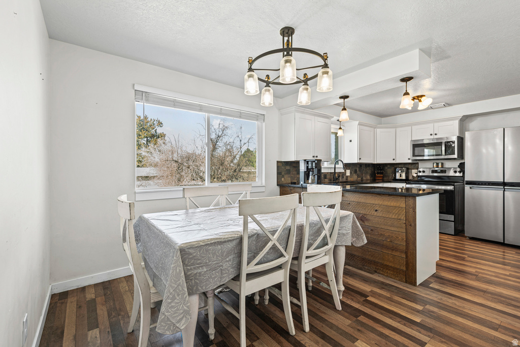 5785 S 6000 W Hooper, UT 84315