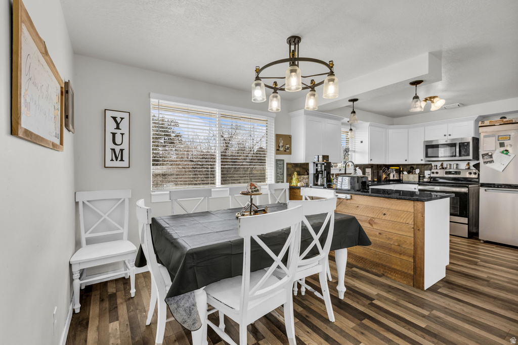 5785 S 6000 W Hooper, UT 84315