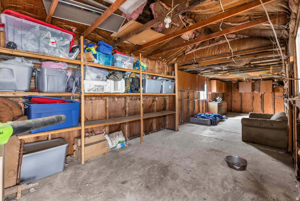 5785 S 6000 W Hooper, UT 84315