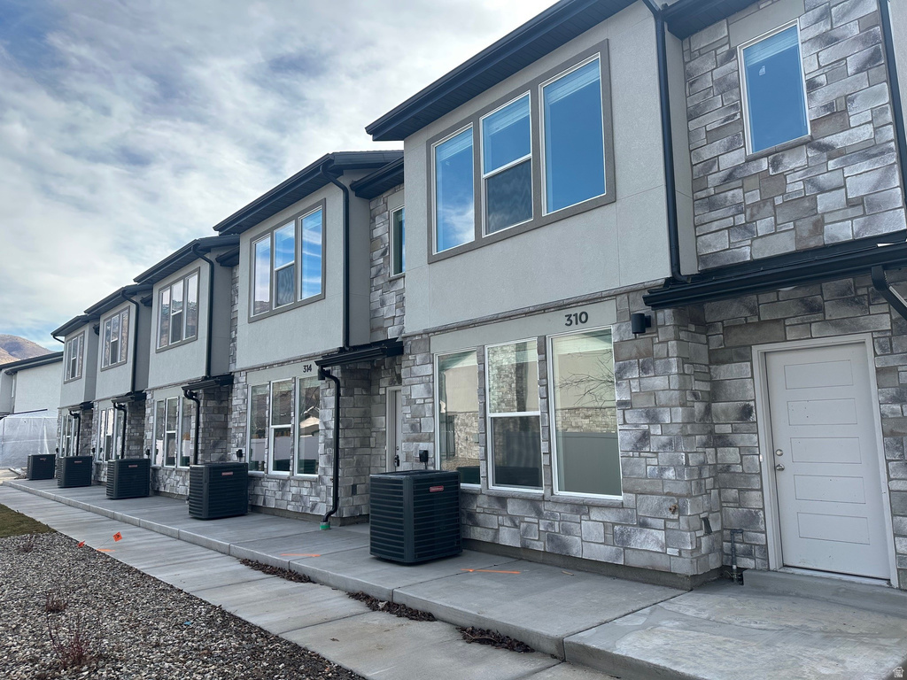 326 E 750 S #9 Ogden, UT 84401