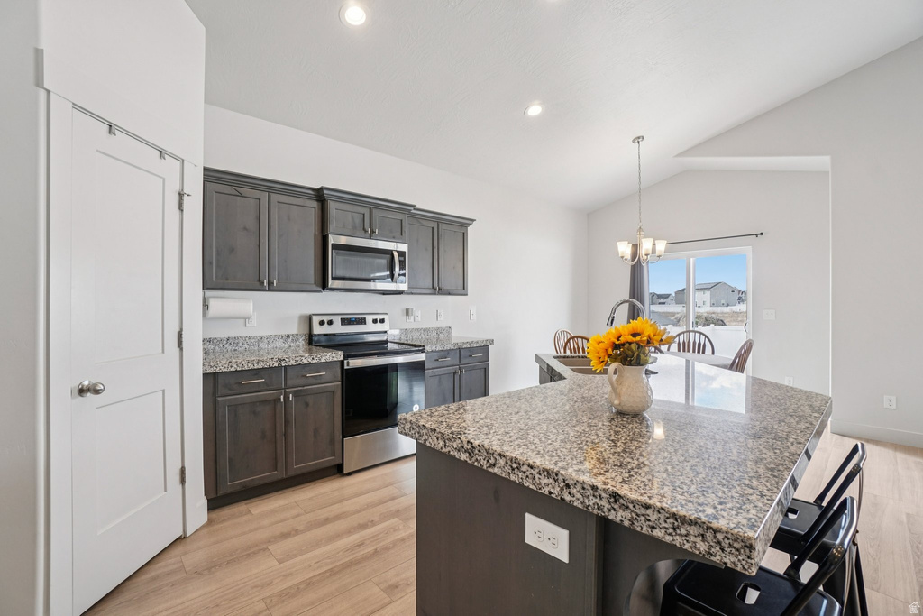 3747 N DEEPWATER DR Eagle Mountain, UT 84005