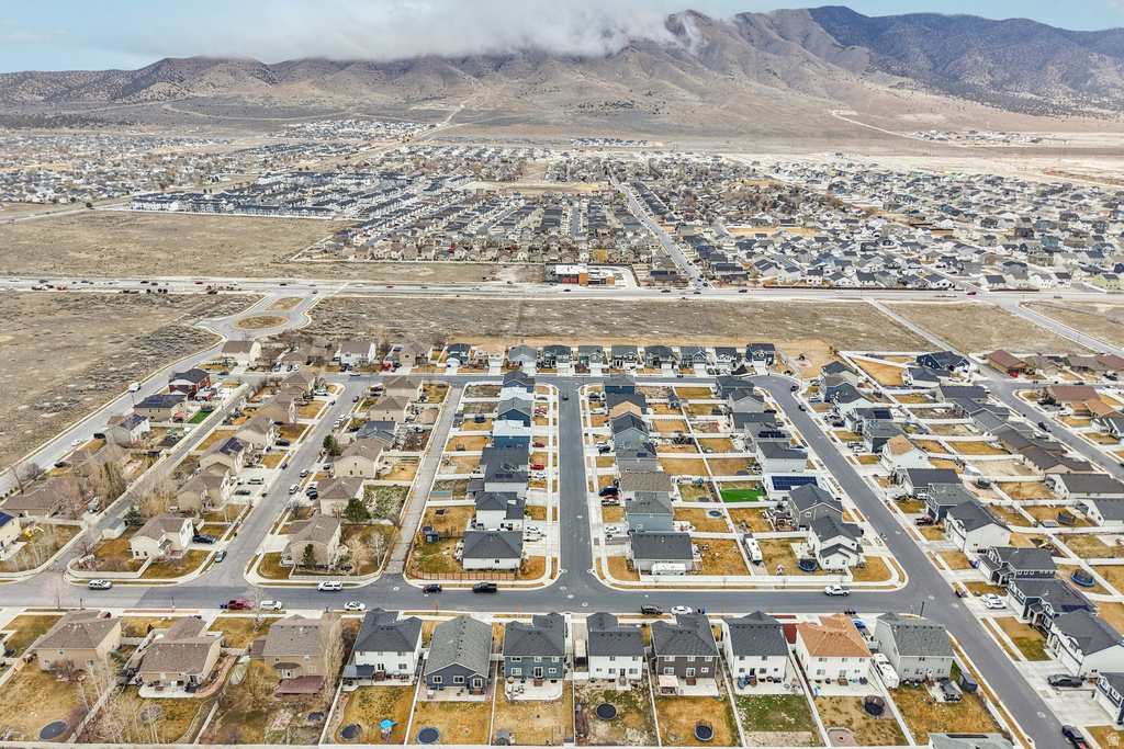 3747 N DEEPWATER DR Eagle Mountain, UT 84005