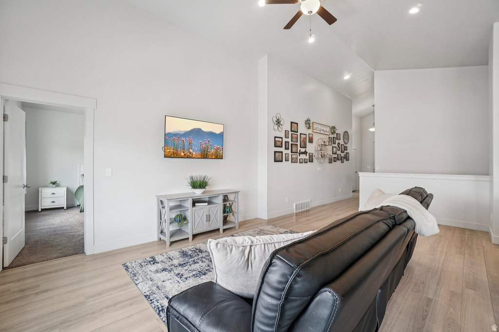 3747 N DEEPWATER DR Eagle Mountain, UT 84005