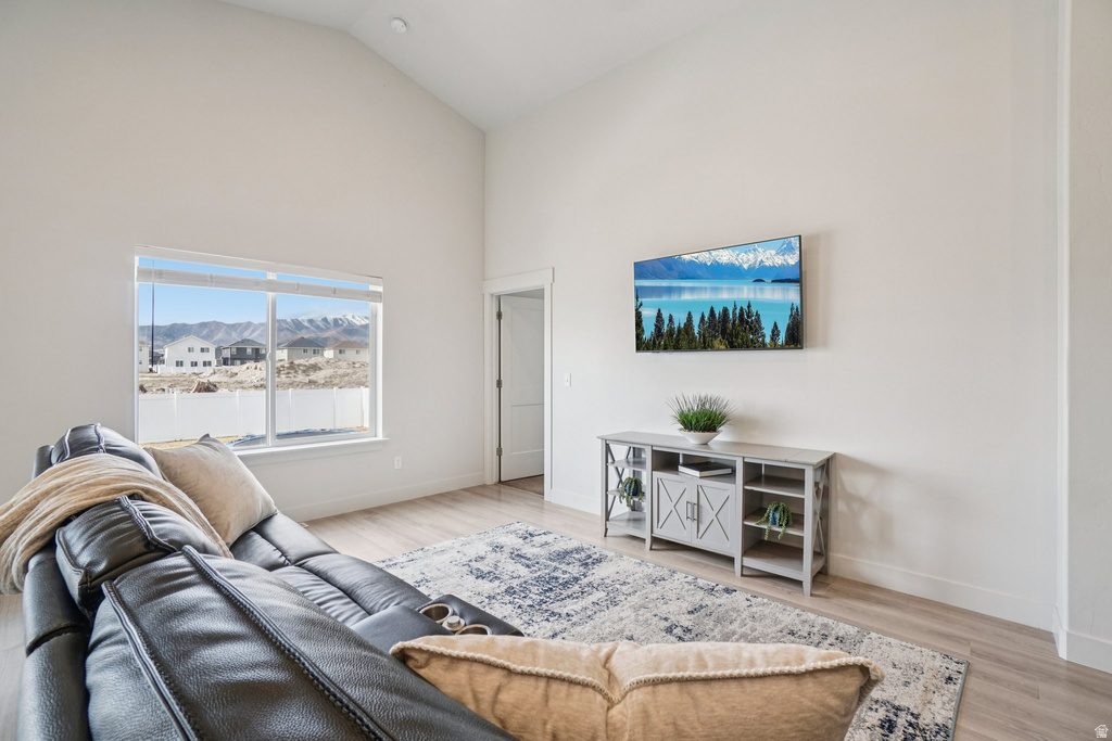 3747 N DEEPWATER DR Eagle Mountain, UT 84005