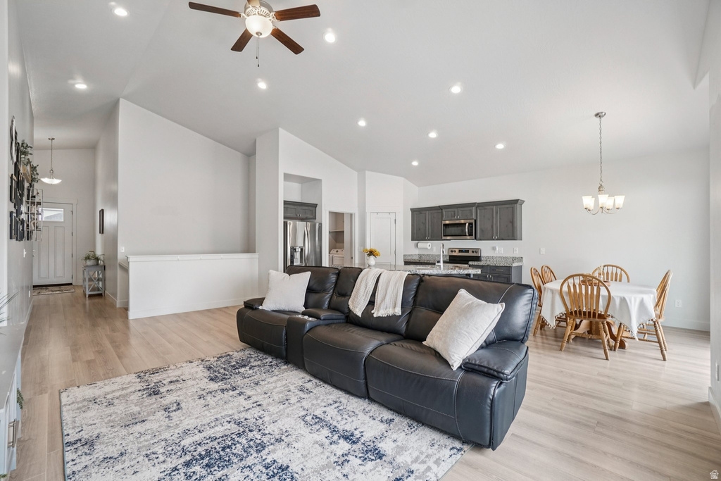 3747 N DEEPWATER DR Eagle Mountain, UT 84005