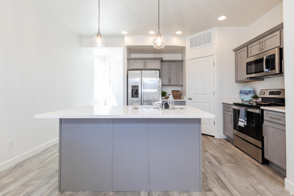 526 N RICHLAND VALLEY ST #10 Garden City, UT 84028