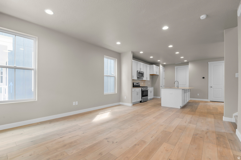 11178 S FORDMAN WAY South Jordan, UT 84009