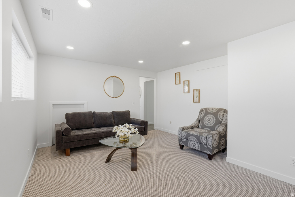 9828 S PINEHURST DR Sandy, UT 84092