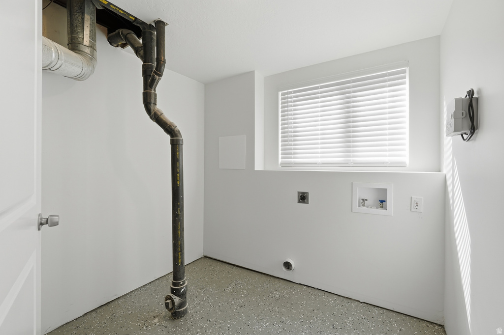 9828 S PINEHURST DR Sandy, UT 84092