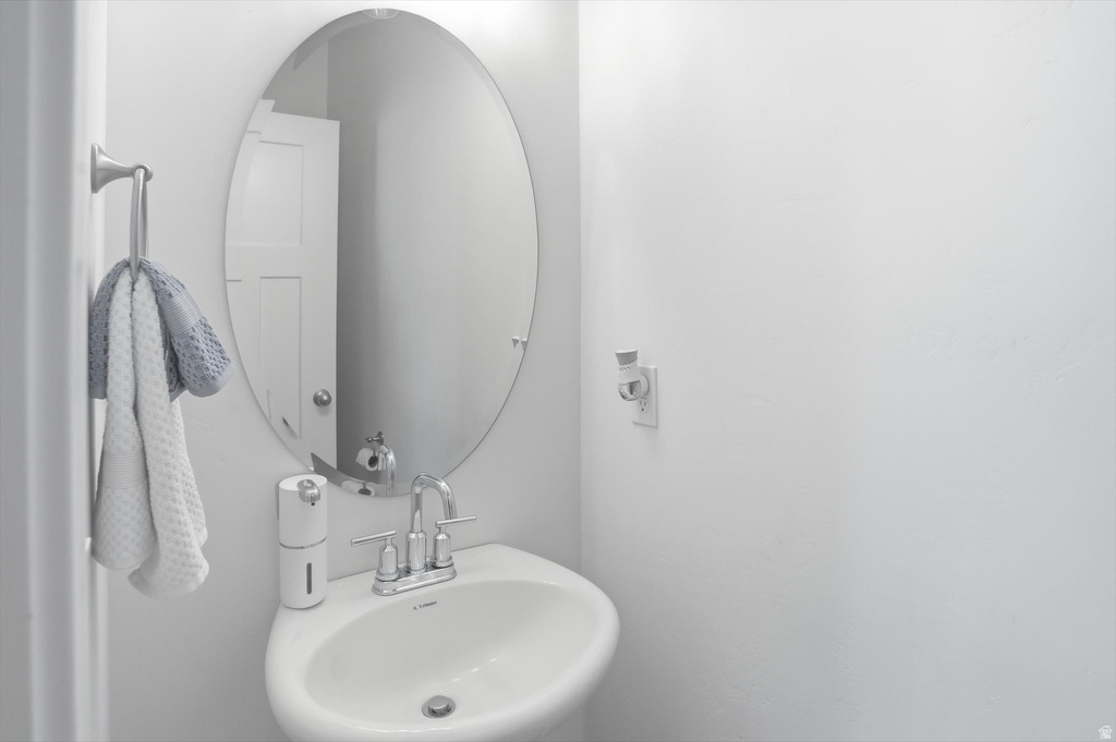 271 N 110 W Vineyard, UT 84059