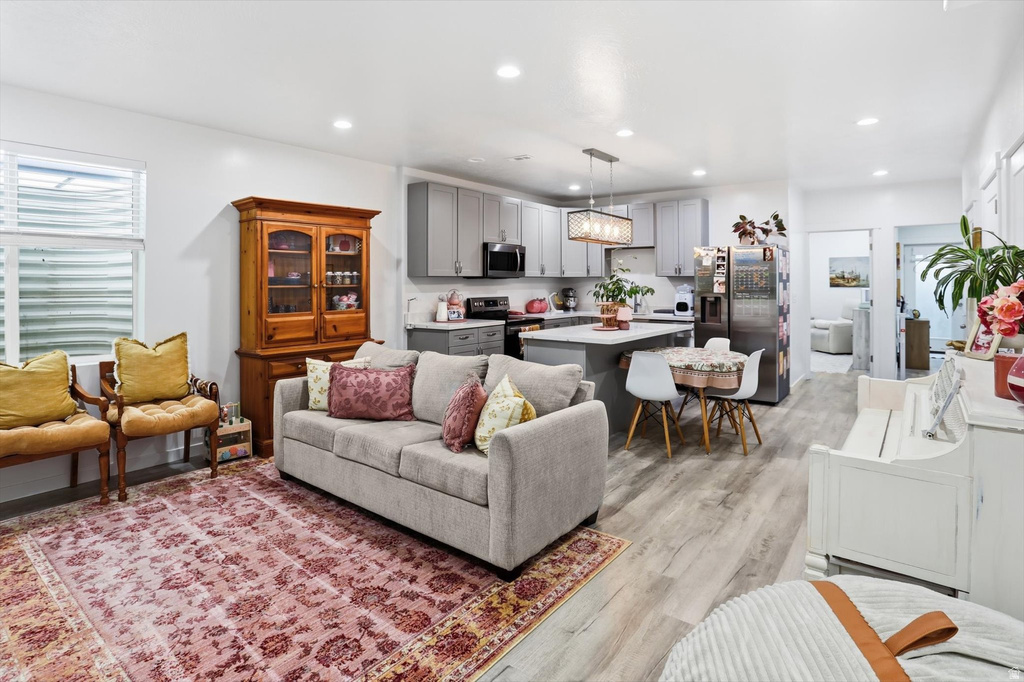 271 N 110 W Vineyard, UT 84059