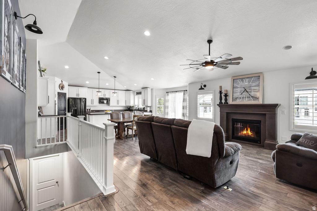 8339 S ALLISON BEND DR West Jordan, UT 84081