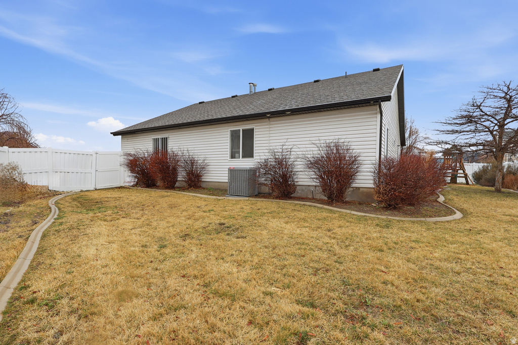 3272 S SHARAL CIR West Valley City, UT 84128