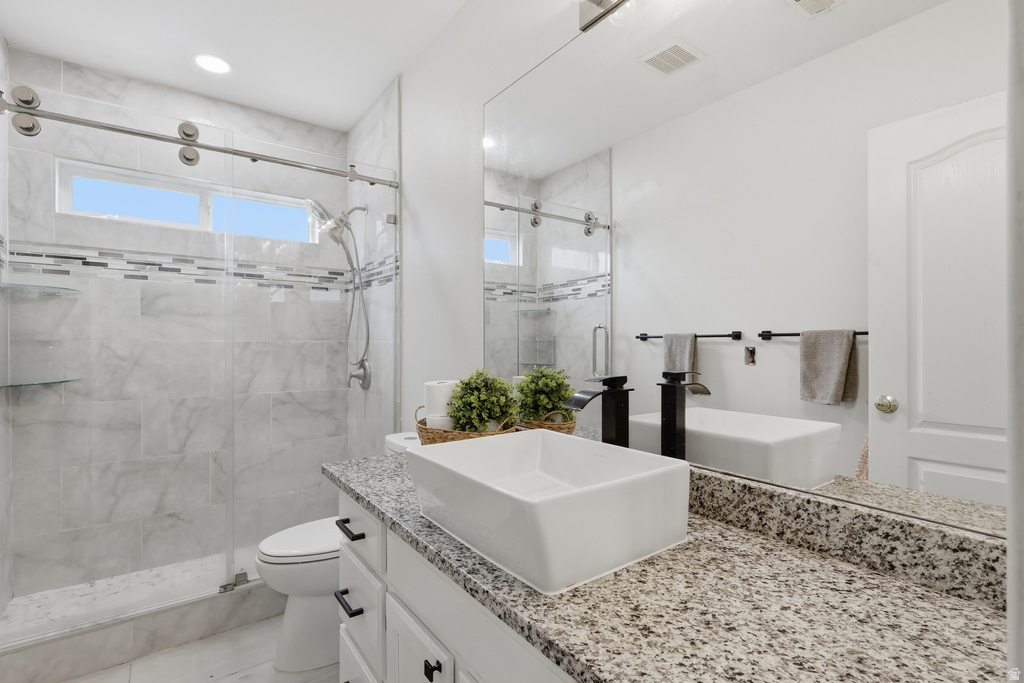 3272 S SHARAL CIR West Valley City, UT 84128