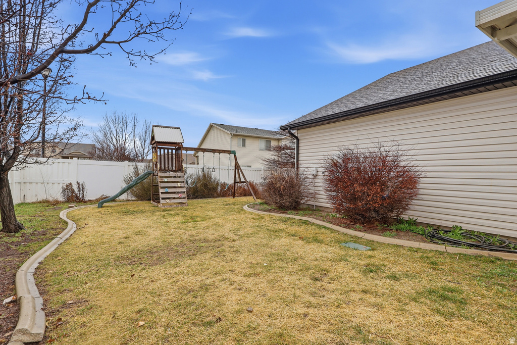 3272 S SHARAL CIR West Valley City, UT 84128