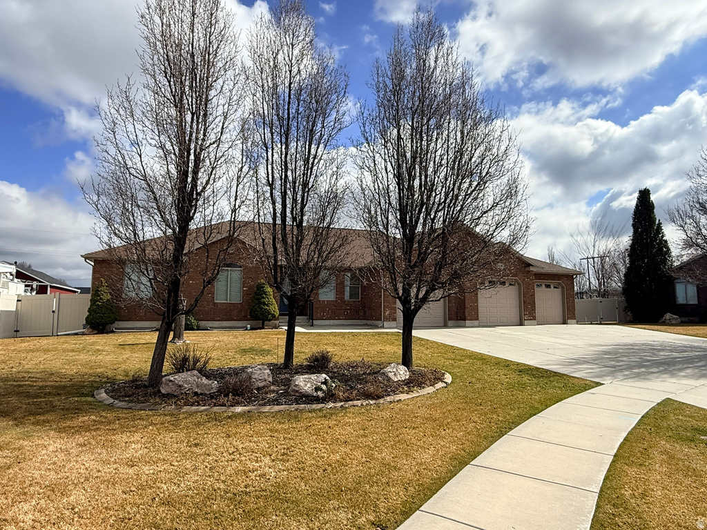 1492 N 1615 W Clinton, UT 84015