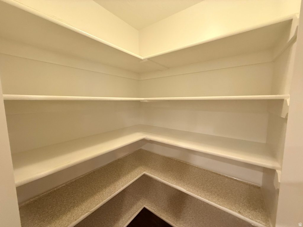 1492 N 1615 W Clinton, UT 84015