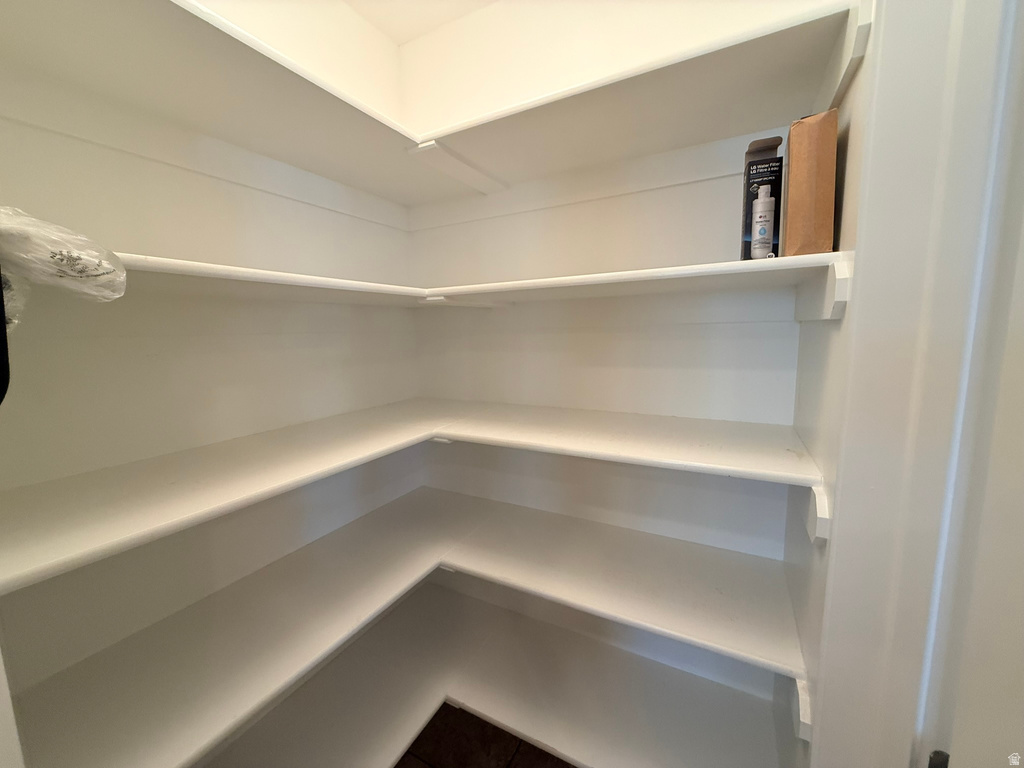 1492 N 1615 W Clinton, UT 84015