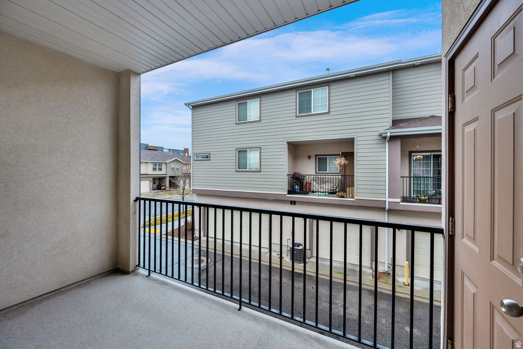 36 E OPEQUON RD Sandy, UT 84070