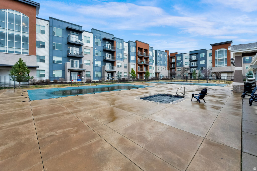 36 E OPEQUON RD Sandy, UT 84070