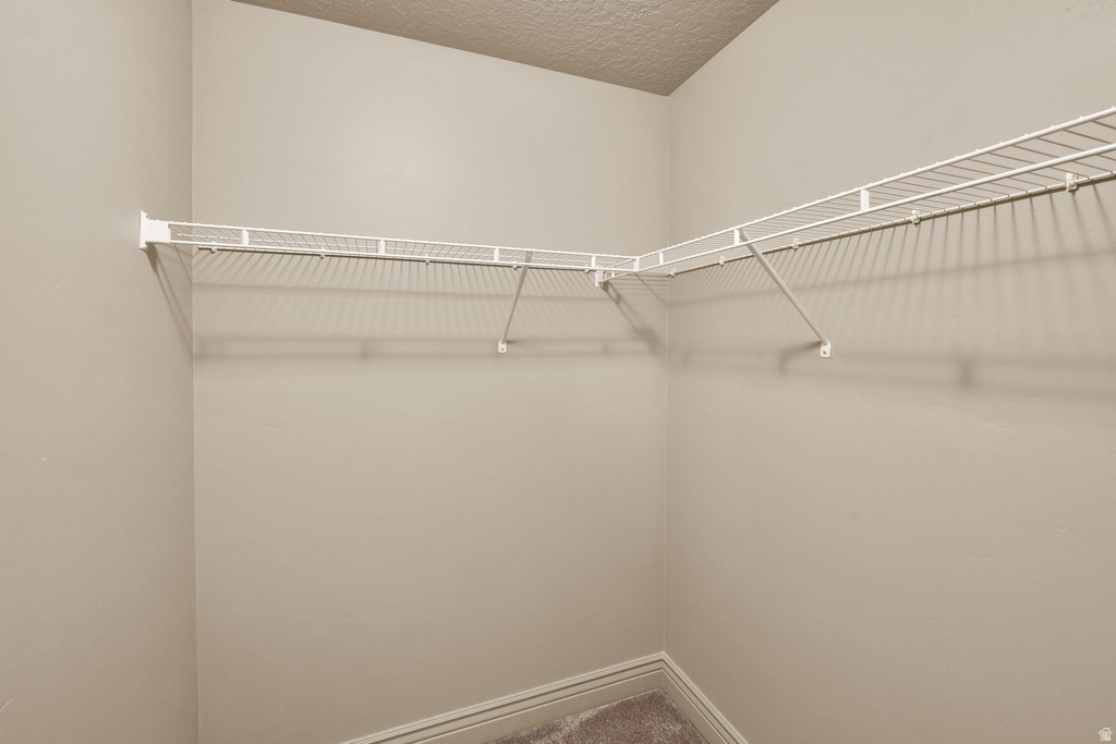 36 E OPEQUON RD Sandy, UT 84070